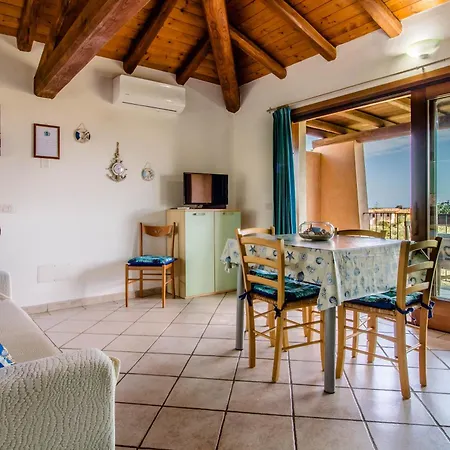 Semesterbostad Rovo House, Pittulongu, Olbia, Sardinia Olbia