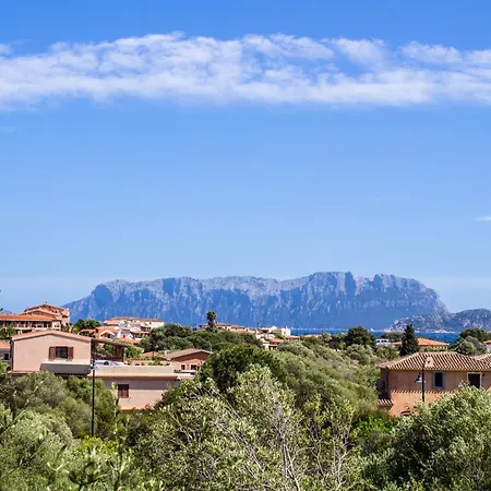 Semesterbostad Rovo House, Pittulongu, Olbia, Sardinia Olbia