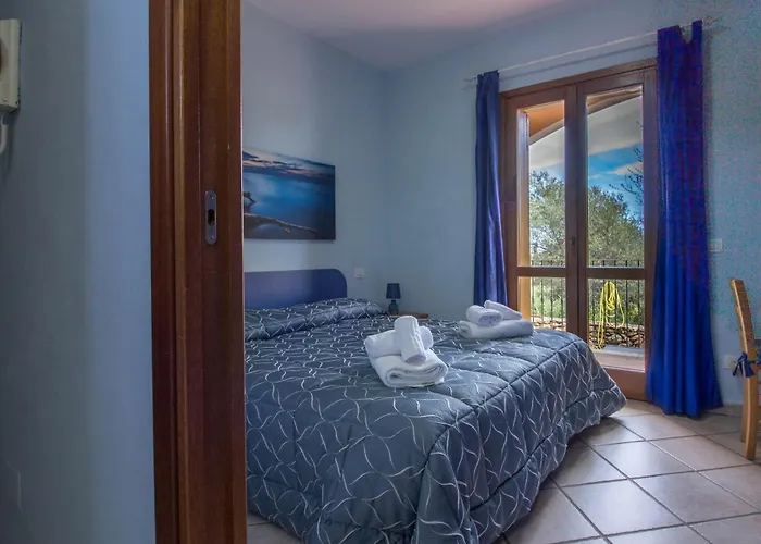 Rovo House, Pittulongu, Olbia, Sardinia Дом отдыха Ольбия