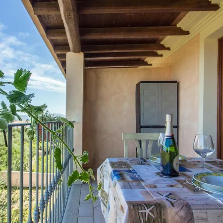 Rovo House, Pittulongu, Olbia, Sardinia * 奧爾比亞