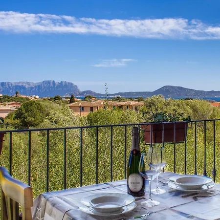 Rovo House, Pittulongu, Olbia, Sardinia Σπίτι διακοπών *